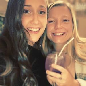 Meet your Posher, Dakota